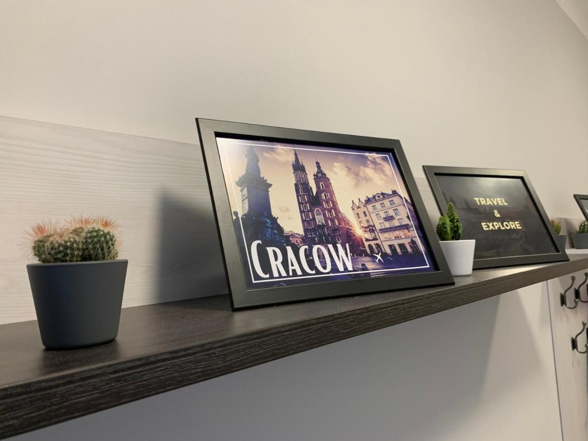 Discover Cracow Aparthostel Краков Экстерьер фото